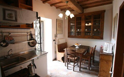 Panzalla: Eigendom, Kamer, Gebouw, Huis, Meubilair, Interieur Ontwerp, Plafond, Onroerend Goed, Verdieping, Straal