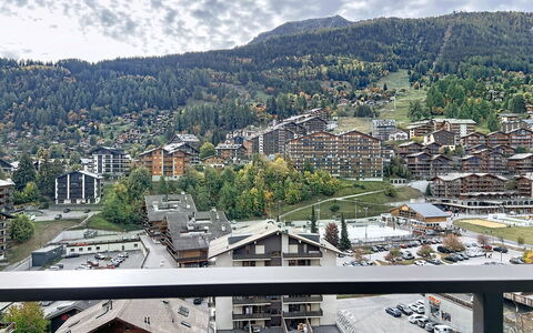 Nendaz 571: Gebouw, Woongebied, Buurt, Architectuur,  Dorf\, Appartement, Stedelijk Ontwerp, Menselijke Nederzetting, Heuvel Station, Voorstad