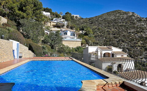 La Colina: Zwembad, Eigendom, Blauw, Huis, Onroerend Goed, Gebouw, Azure, Vakantie, Landgoed, Huis