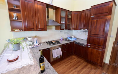Accommodatie:&nbsp;Lucic 100.4