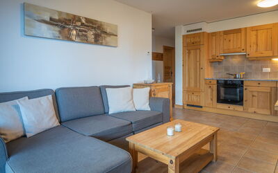 Les Chalets de Marie a 21 176.1: Eigendom, Meubilair, Bankstel, Tafel, Cabinetry, Interieur Ontwerp, Hout, Verlichting, Countertop, Woonkamer