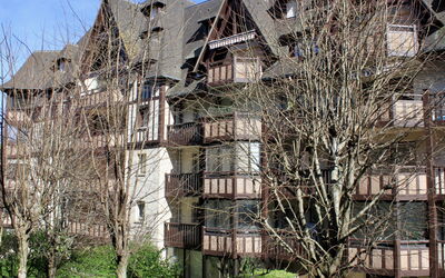 Deauville-Trouville 140: Menselijke Nederzetting, Appartement, Condominium, Hotel, Zwembad, Toevlucht, Badplaats