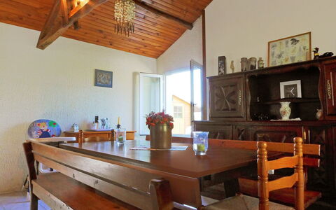 La Grangette: Kamer, Meubilair, Eigendom, Gebouw, Tafel, Eetkamer, Interieur Ontwerp, Plafond, Straal, Huis