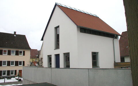 Albergo Centro: Lucht, Gebouw, Venster, Huis, Samengesteld Materiaal, Verblijf, Woongebied, Fabriek, Facade