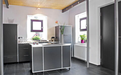 Albergo Centro: Kamer, Verdieping, Eigendom, Interieur Ontwerp, Meubilair, Plafond, Gebouw, Tegel, Countertop, Keuken