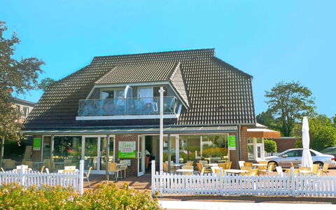 Norddeich 100: Lucht, Fabriek, Gebouw, Venster, Schaduw, Boom, Huis, Openbare Ruimte, Verblijf, Vrije Tijd
