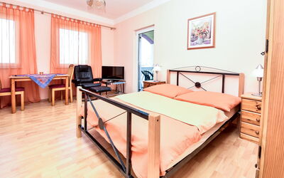 Accommodatie:&nbsp;Lucija 107.1