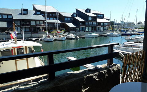 Deauville-Trouville 143: Water, Boot, Lucht, Watercraft, Azure, Gebouw, Meer, Zwemwater, Boten En Varen - Materialen En Benodigdheden