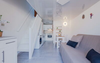 Santa Barbara 165.11: Flooring, Interieur Ontwerp, Verdieping, Hout, Plafond, Meubilair, Verlichting, Kamer, Bankstel, Woonkamer