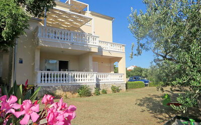 Vodice Tribunj 104: Eigendom, Huis, Huis, Gebouw, Onroerend Goed, Villa, Verblijf, Woongebied, Architectuur, Landgoed