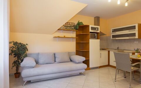 Catalpa: Meubilair, Interieur Ontwerp, Flooring, Verdieping, Bankstel, Hout, Kamer, Woonkamer, Plafond, Verlichting