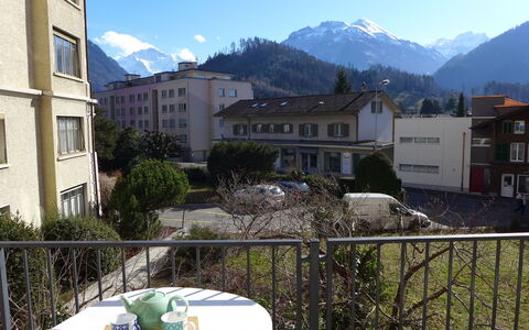 Interlaken 400: Berg, Eigendom, Bergachtig Landvormen, Lucht, Gebouw, Bergketen,  Dorf\, Huis, Onroerend Goed, Appartement