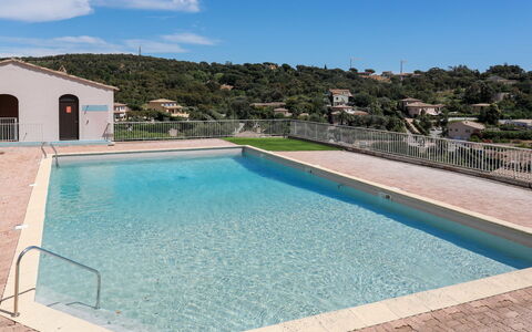 Sainte Maxime 214: Blauw, Zwembad, Samengesteld Materiaal, Toevlucht, Landgoed, Schaduw, Hacienda, Villa, Thermae, Eco Hotel