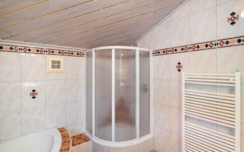 Moderegg: Loodgieterswerkinrichting, Douchekop, Bad, Douche, Badkamer, Hout, Interieur Ontwerp, Verdieping, Flooring