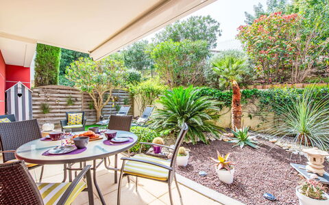 Cavalaire 350: Blauw, Zwembad, Toevlucht, Schaduw, Eco Hotel, Hotel, Tropen, Landscaping, Villa