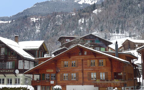 Grosshorn: Gebouw, Sneeuw, Lucht, Berg, Venster, Wit, Huis, Helling, Fabriek, Freezing