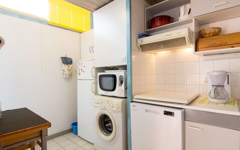 Le Gallia: Eigendom, Kamer, Major Appliance, Wasruimte, Keuken, Gebouw, Huis, Meubilair, Cabinetry, Interieur Ontwerp