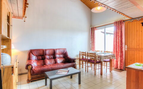 Le Gallia: Kamer, Eigendom, Meubilair, Interieur Ontwerp, Gebouw, Huis, Woonkamer, Onroerend Goed, Tafel, Verdieping