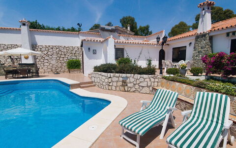 Salto del Monte: Eigendom, Gebouw, Zwembad, Huis, Onroerend Goed, Huis, Villa, Landgoed, Woongebied, Vakantie
