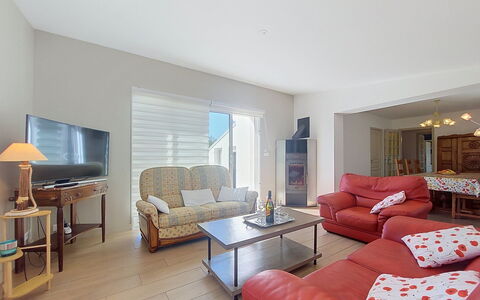 Sables Blancs: Meubilair, Flooring, Bankstel, Verdieping, Interieur Ontwerp, Hout, Plafond, Woonkamer, Kamer, Huis