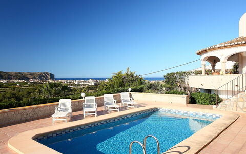 Sara: Zwembad, Eigendom, Onroerend Goed, Huis, Gebouw, Azure, Landgoed, Toevlucht, Villa, Vakantie