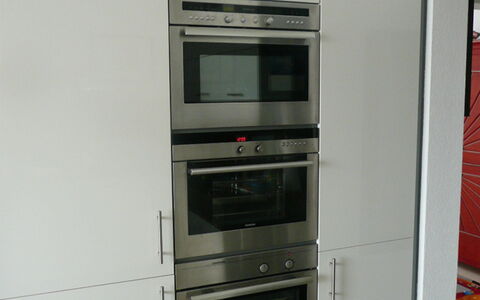 Promenade Wohnung 21: Oven, Toestel Van De Keuken, Eigendom, Huishoudapparatuur, Magnetron, Kamer, Major Appliance, Meubilair, Machine