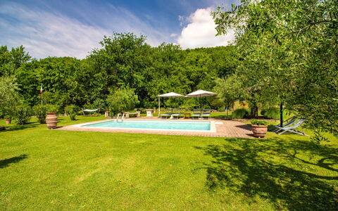 La Casa di Pino: Zwembad, Toevlucht, Tuin, Eco Hotel, Buitenmeubels, Thermae, Waterpartij, Schaduw, Landgoed, Landscaping