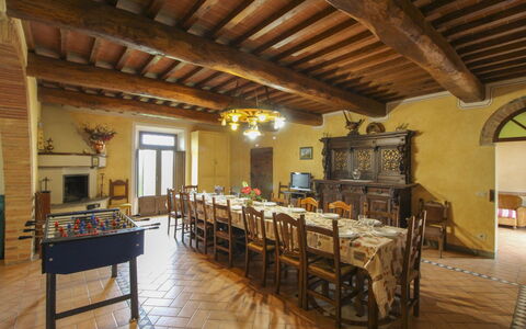 Casa Bella: Meubilair, Muur, Tafel, Interieur Ontwerp, Hout, Flooring, Stoel, Keuken En Eettafel, Plafond, Eetkamer