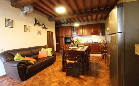 Agriturismo Ca di Vestro: Kamer, Eigendom, Gebouw, Interieur Ontwerp, Meubilair, Woonkamer, Verdieping, Huis, Onroerend Goed, Hardwood