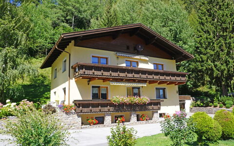 Arlberg: Fabriek, Gebouw, Eigendom, Venster, Bloem, Boom, Natuurlijk Landschap, Huis, Lucht, Verblijf
