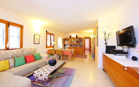 Casa Gran Sorolla: Woonkamer, Kamer, Interieur Ontwerp, Eigendom, Meubilair, Gebouw, Huis, Onroerend Goed, Tafel, Verdieping