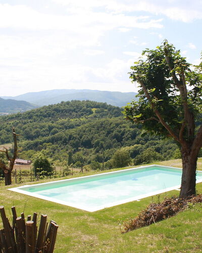 Montebello: Eigendom, Zwembad, Huis, Gras, Wildernis, Boom, Berg, Vakantie, Onroerend Goed, Landgoed