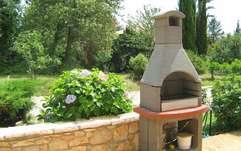 Neda: Steenoven, Toestel Van De Keuken, Barbecue, Landscaping, Tuin, Steen, Barbecue, Huishoudapparatuur, Landschap, Fabriek