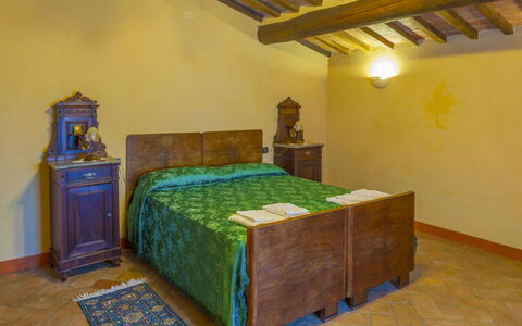 Casa la Primula: Meubilair, Muur, Interieur Ontwerp, Slaapkamer, Bed, Hout, Flooring, Verdieping, Kamer, Laken