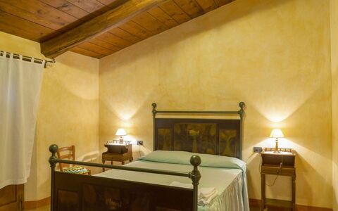 Casa la Primula: Interieur Ontwerp, Meubilair, Flooring, Muur, Verdieping, Hout, Plafond, Kamer, Bed, Slaapkamer