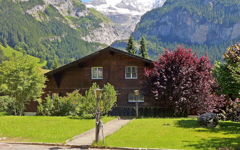 Chalet Almis 5: Bergachtig Landvormen, Berg, Bergketen, Eigendom, Alpen, Huis, Huis, Natuurlijk Landschap, Hoogland, Onroerend Goed