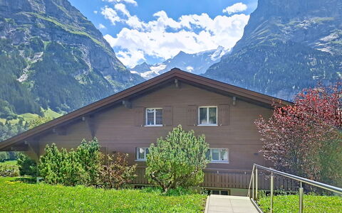 Chalet Almis 5: Bergachtig Landvormen, Berg, Heuvel, Bergketen, Hoogland, Landschap, Heuvel Station, Huis, Vallei, Huis