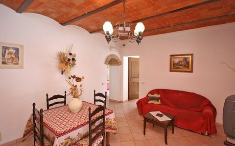 Pienza: Kamer, Eigendom, Meubilair, Gebouw, Interieur Ontwerp, Plafond, Tafel, Onroerend Goed, Huis, Eetkamer