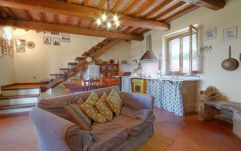 Casalini: Kamer, Eigendom, Plafond, Straal, Meubilair, Gebouw, Interieur Ontwerp, Verdieping, Hardwood, Onroerend Goed