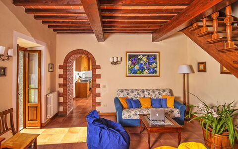Podere Sant'angelo: Kamer, Eigendom, Gebouw, Plafond, Huis, Interieur Ontwerp, Onroerend Goed, Meubilair, Woonkamer, Villa
