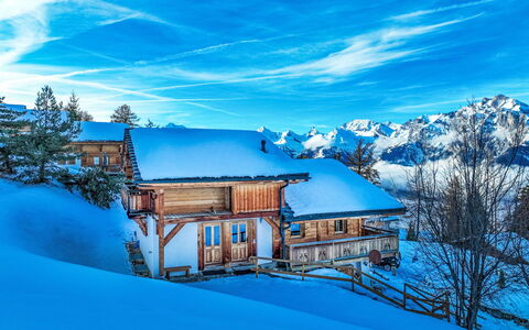 Nendaz 244: Wolk, Lucht, Gebouw, Blauw, Sneeuw, Azure, Wereld, Natuurlijk Landschap, Berg, Helling