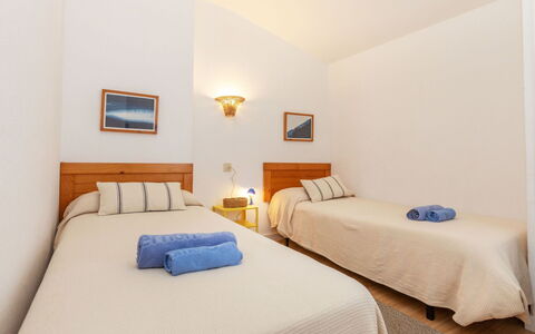 Residencial Gran Sol: Meubilair, Interieur Ontwerp, Bed, Flooring, Slaapkamer, Hout, Verdieping, Plafond, Kamer, Laken