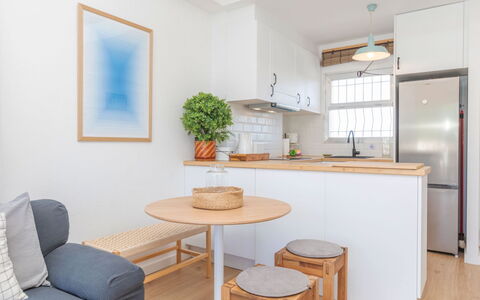 Residencial Gran Sol: Meubilair, Interieur Ontwerp, Flooring, Verdieping, Hout, Kamer, Stoel, Plafond, Tafel, Keuken