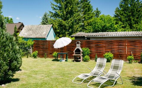 Margaret: Fabriek, Lucht, Meubilair, Gebouw, Tafel, Stoel, Natuur, Boom, Plantkunde, Buitenmeubels