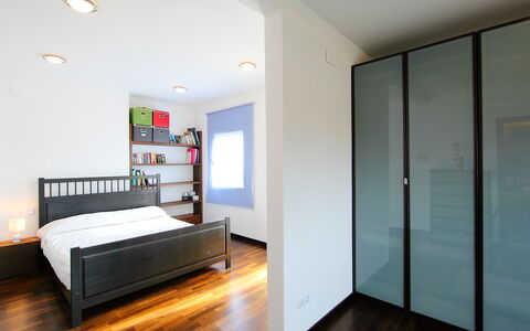 Dirk: Kamer, Meubilair, Slaapkamer, Interieur Ontwerp, Eigendom, Bed, Verdieping, Plafond, Gebouw, Houten Vloer