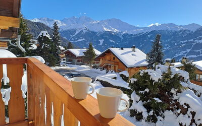 Verbier 390: Lucht, Berg, Gebouw, Sneeuw, Eigendom, Natuur, Huis, Boom, Hout, Wolk