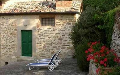 Polvano 1: Villa Polvano Polvano 1 - the old private church