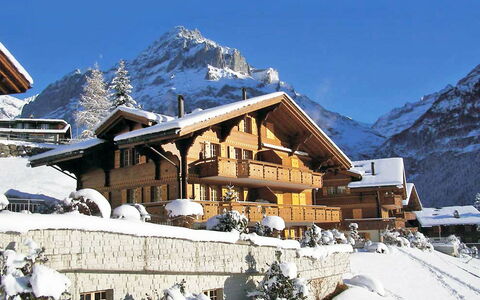 Chalet Nagano: Berg, Lucht, Sneeuw, Gebouw, Wit, Venster, Huis, Helling, Freezing, Bergachtig Landvormen
