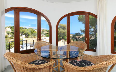 Balcon al Mar: Eigendom, Kamer, Wicker, Onroerend Goed, Meubilair, Tafel, Interieur Ontwerp, Huis, Gebouw, Huis