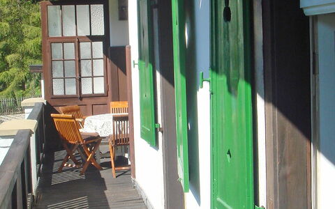 Haus Altein Apartment Nr. 4: Groen, Eigendom, Huis, Huis, Veranda, Gebouw, Deur, Kamer, Venster, Onroerend Goed